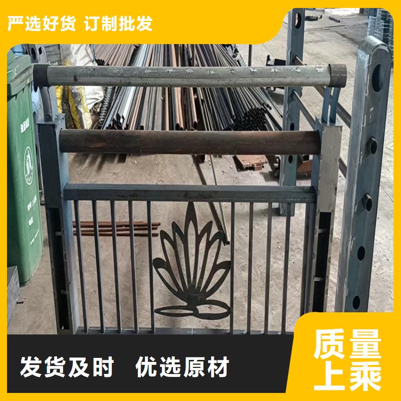 加厚方管防撞护栏膨胀螺栓连接首选展鸿护栏厂家