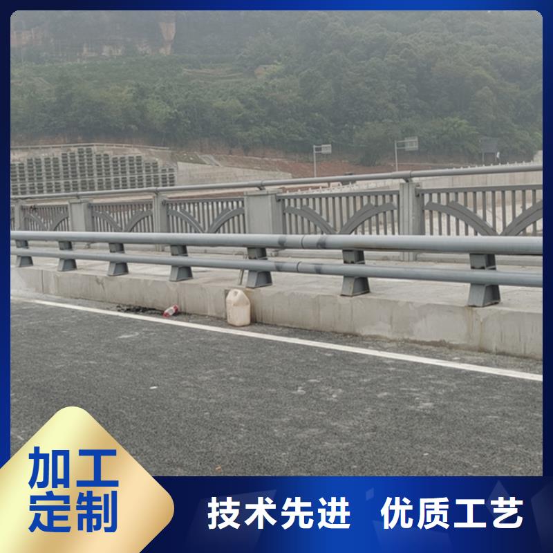 复合管乡村道路护栏颜色靓丽