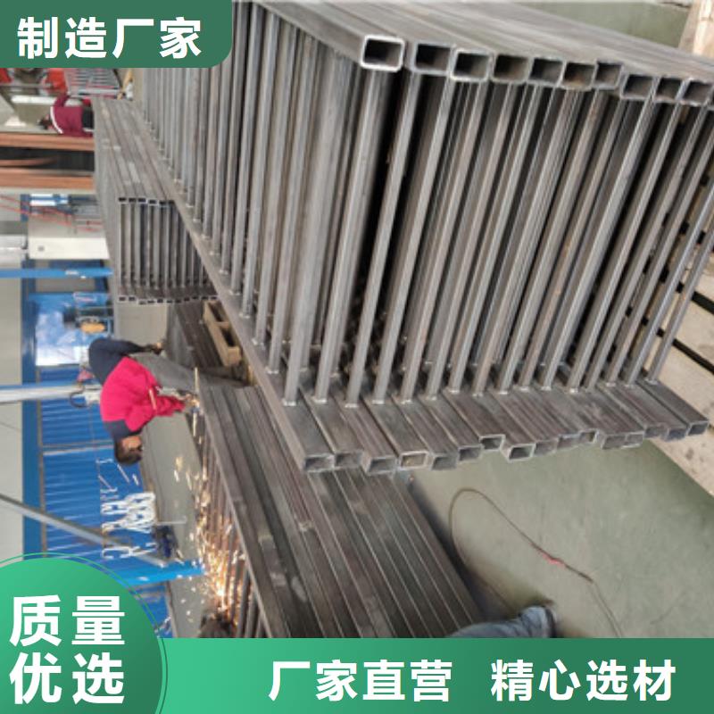 公路边护栏款式新颖